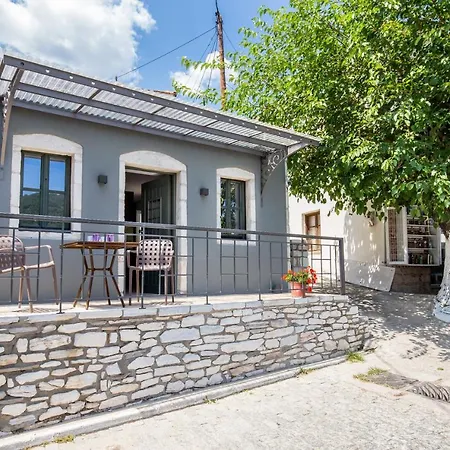 Апартаменты Oikos Daretsou *